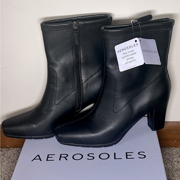 Aerosoles soft black faux leather ‘Cinnamon’ boots size 7.5. New w tags, in box. - Picture 1 of 7